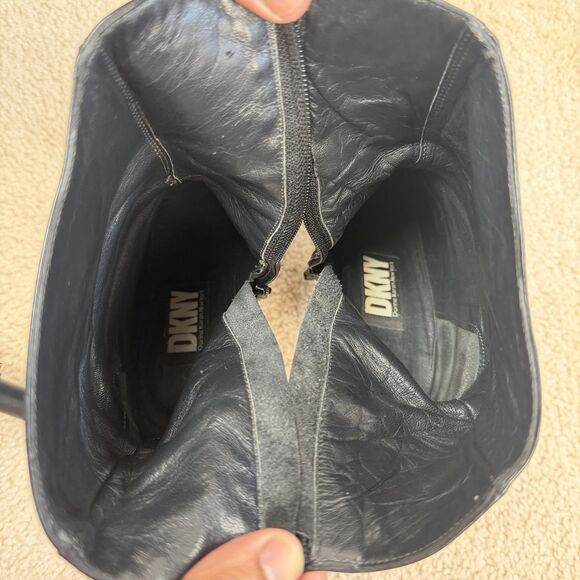 VINTAGE DKNY Black Genuine Leather Ankle Boots Size 9.5 B Mid Heel Zip Up ITALY - Picture 11 of 12